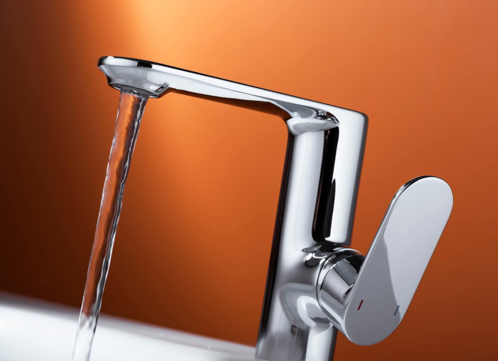 modern single-lever basin mixer tap