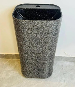 Freestanding ceramic pedestal wash basin