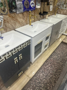 Modern ceramic basin and integrated storage cabinet