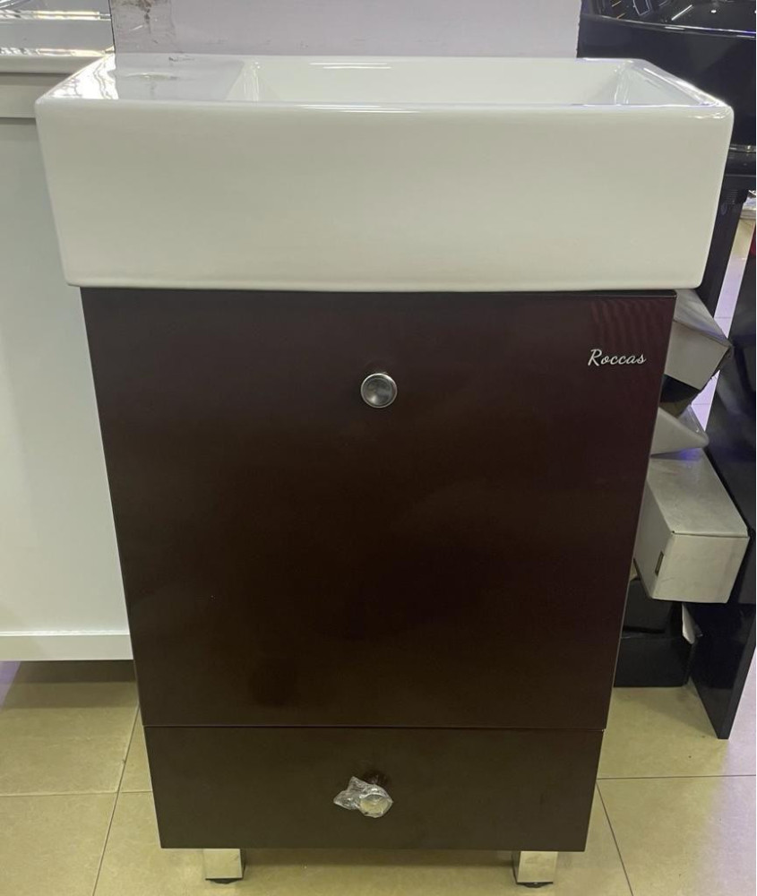 Stella Freestanding vanity unit with an integrated sink