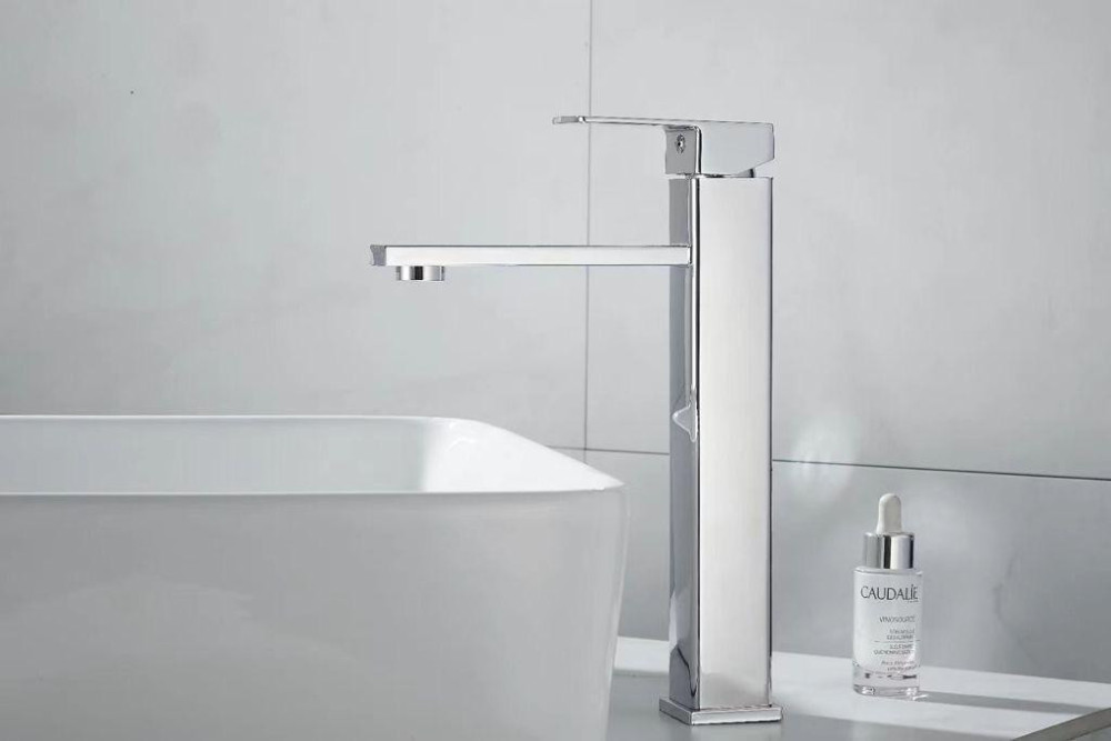 Modern sqaure-design bathroom basin mixer tap