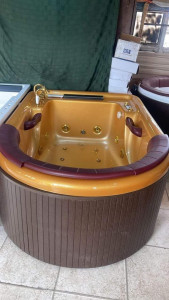 Executive Gold jacuzzi 