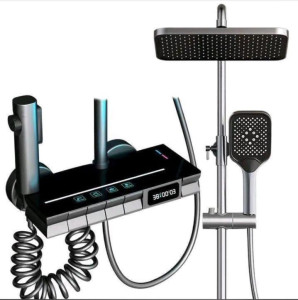Luxury thermostatic shower set, featuring a digital display and piano button controls